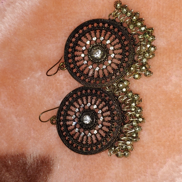 Earrings - Picture 1 of 1